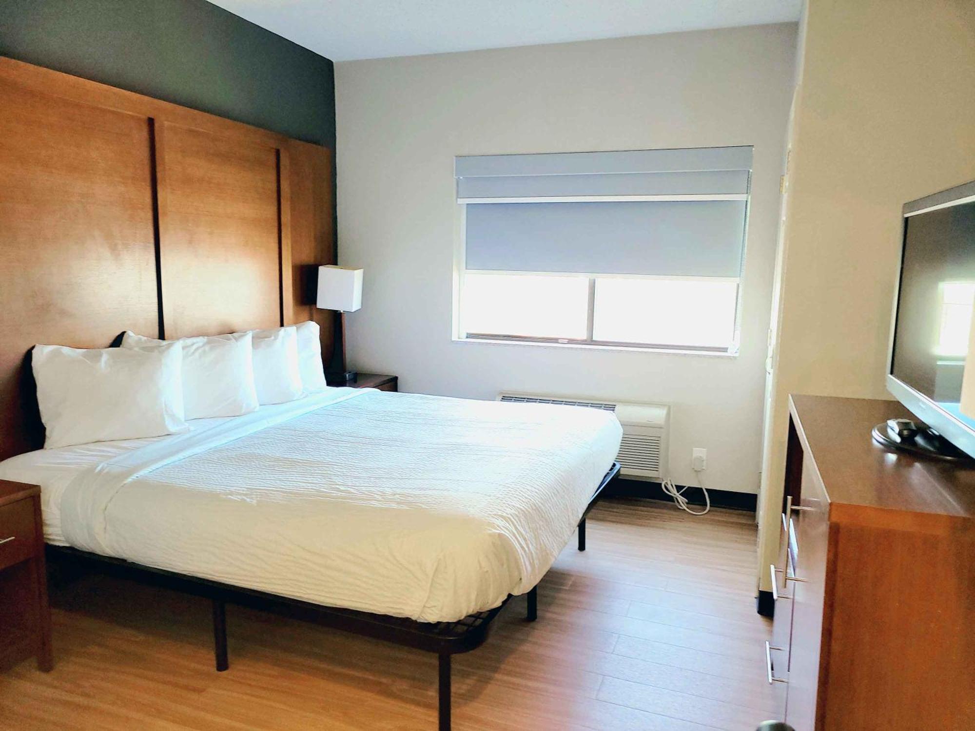Extended Stay America Suites - Buffalo - Airport Cheektowaga Bagian luar foto