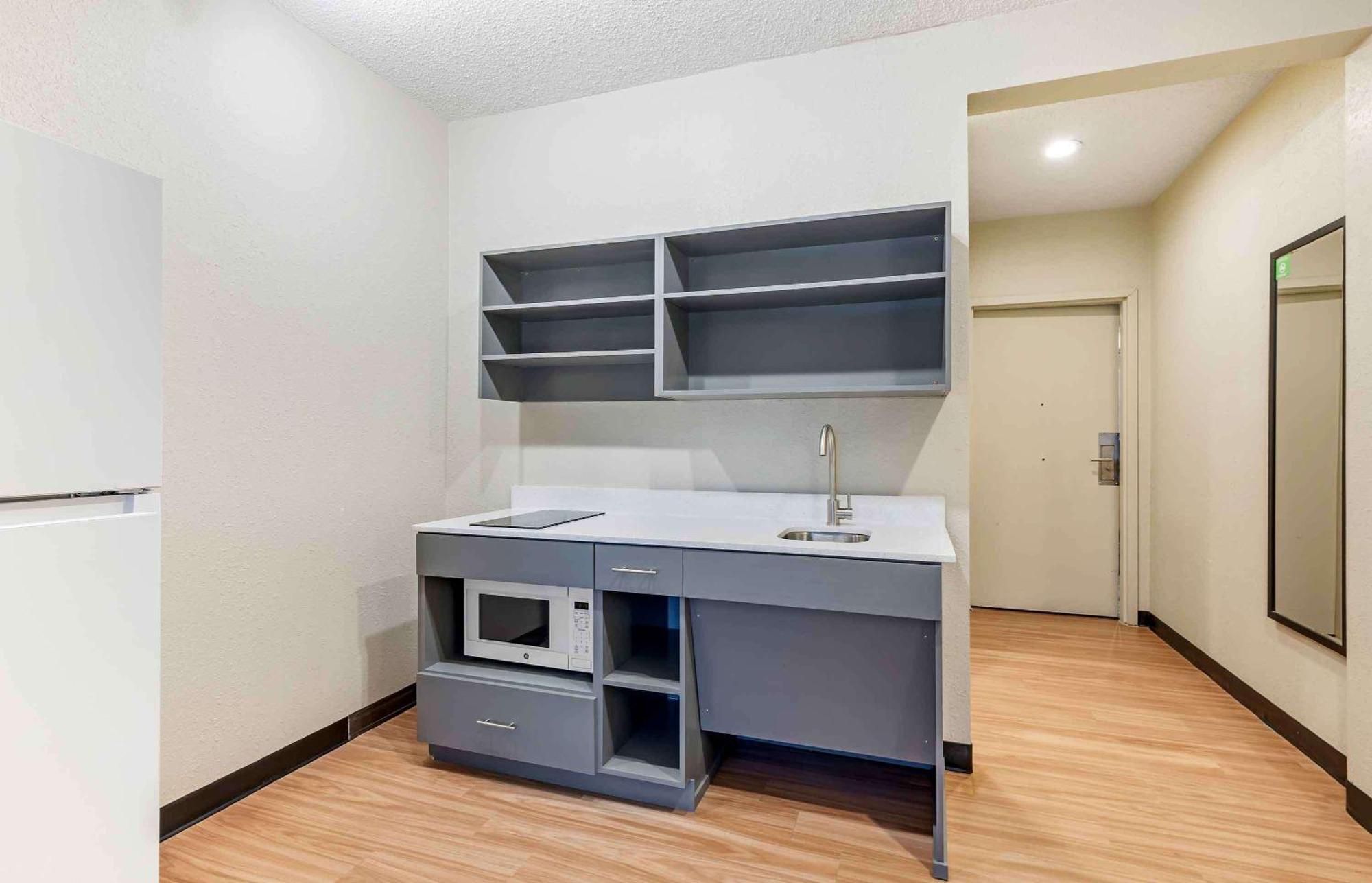 Extended Stay America Suites - Buffalo - Airport Cheektowaga Bagian luar foto