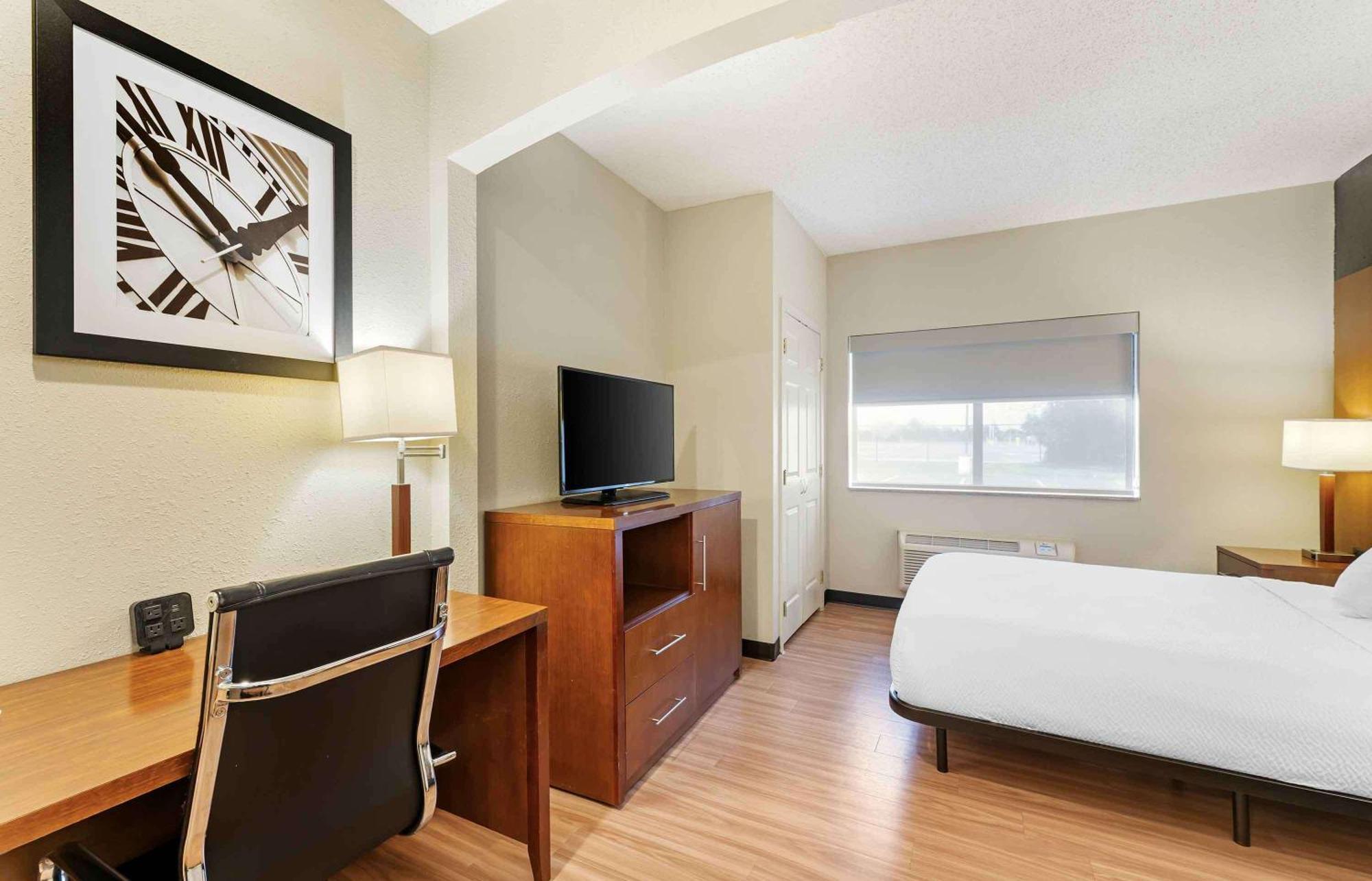 Extended Stay America Suites - Buffalo - Airport Cheektowaga Bagian luar foto