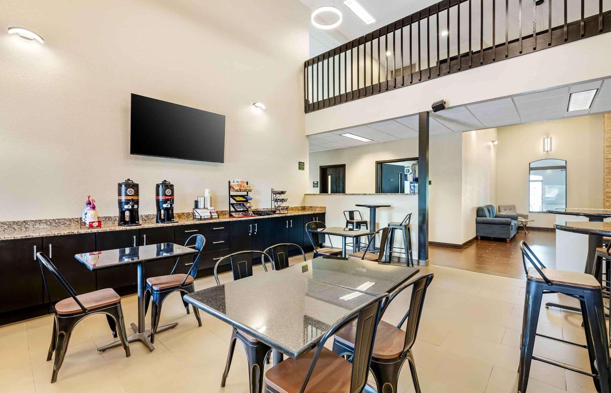 Extended Stay America Suites - Buffalo - Airport Cheektowaga Bagian luar foto