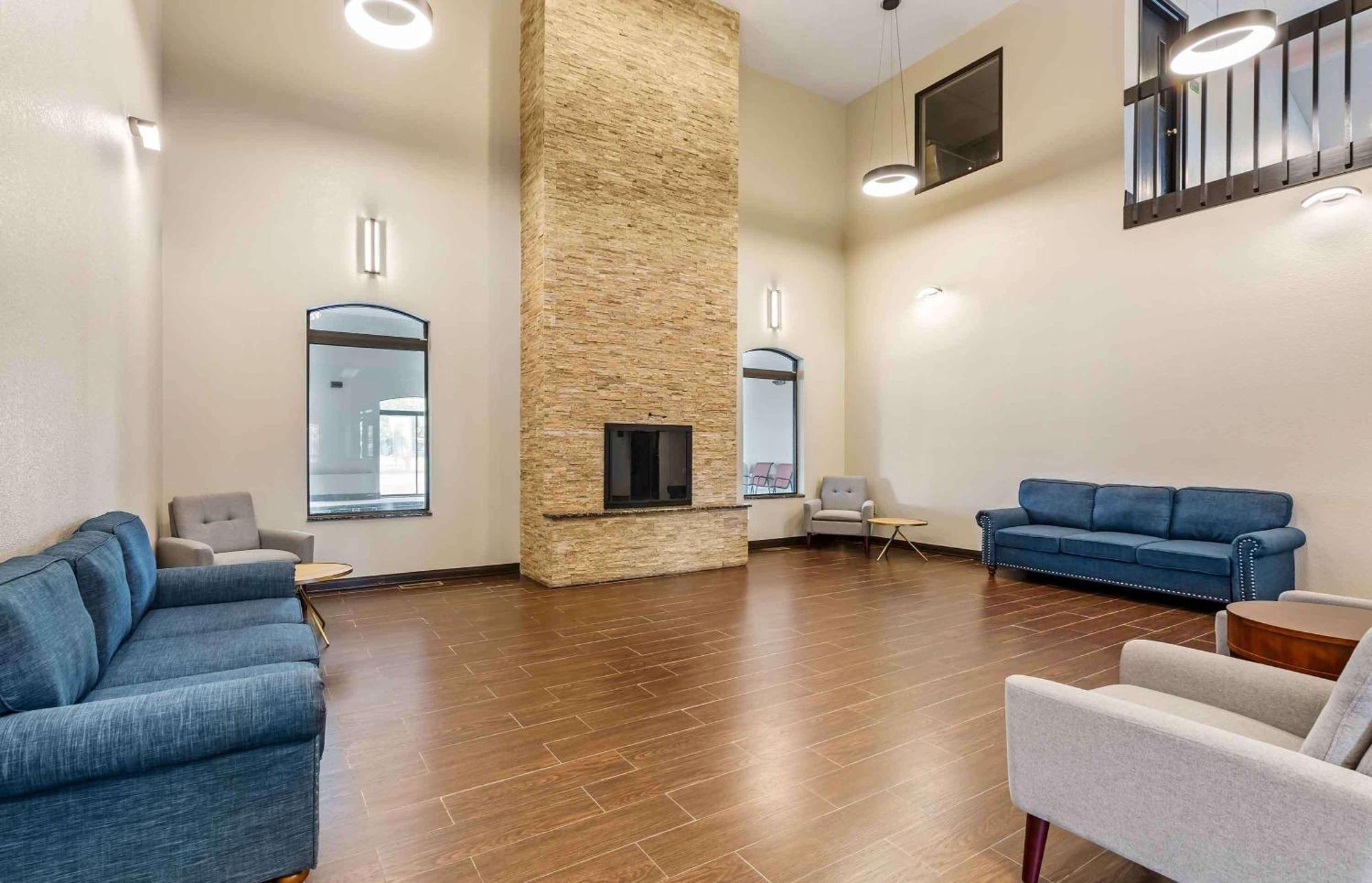 Extended Stay America Suites - Buffalo - Airport Cheektowaga Bagian luar foto