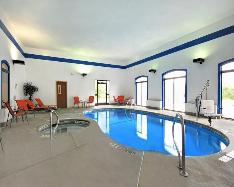 Extended Stay America Suites - Buffalo - Airport Cheektowaga Bagian luar foto