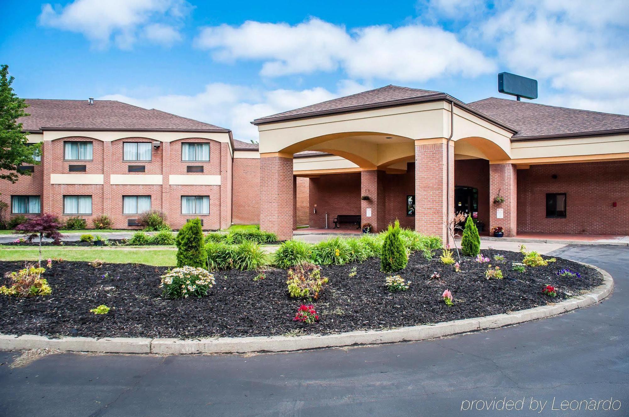 Extended Stay America Suites - Buffalo - Airport Cheektowaga Bagian luar foto